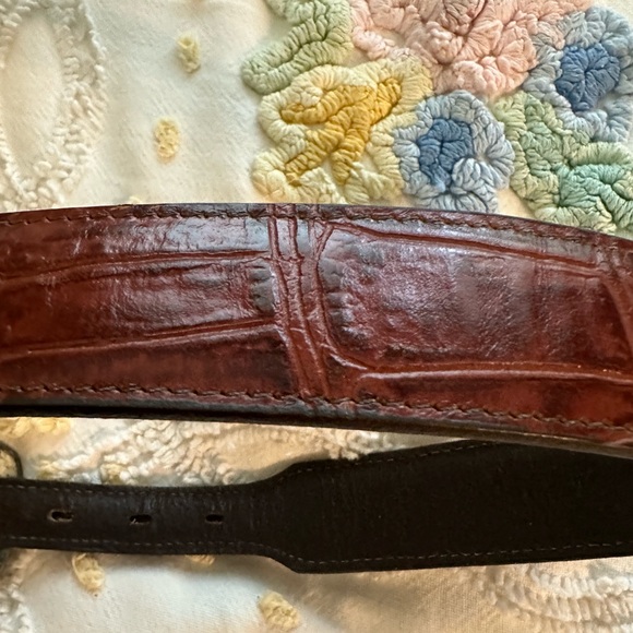 Vintage Western Genuine Alligator Brown Belt with Silver Tone Belt Buckle - M-L - Picture 4 of 7